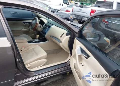 2014 Nissan Altima 2.5 Sv из США, поврежденный, VIN 1N4AL3AP9EC168773